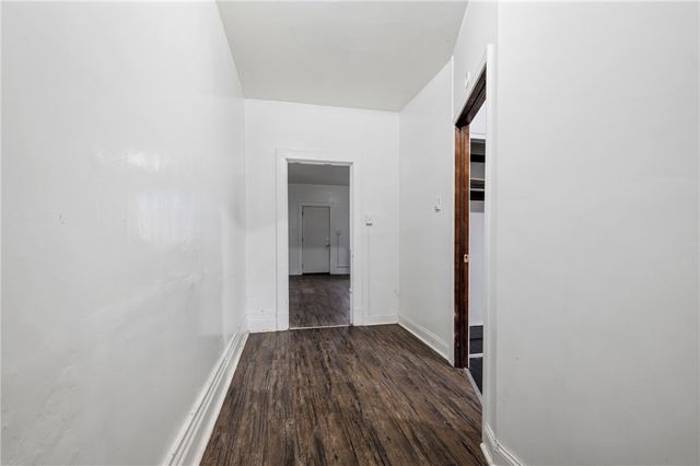 902 Robinson St, Mckees Rocks, PA 15136