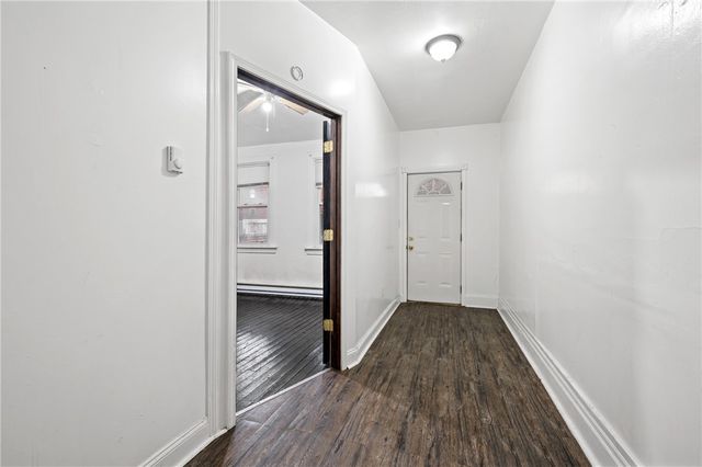 902 Robinson St, Mckees Rocks, PA 15136