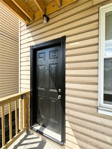 902 Robinson St, Mckees Rocks, PA 15136