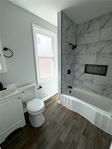 902 Robinson St, Mckees Rocks, PA 15136