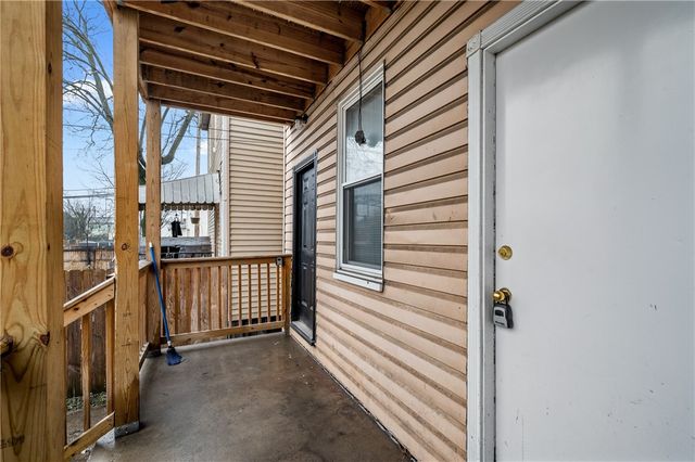 902 Robinson St, Mckees Rocks, PA 15136