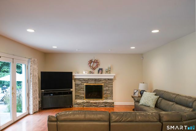 127 Kingswood Drive, Naugatuck, CT 06770