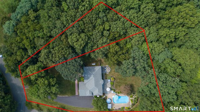 127 Kingswood Drive, Naugatuck, CT 06770