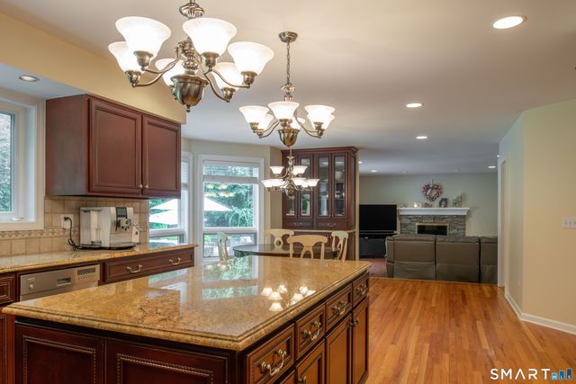 127 Kingswood Drive, Naugatuck, CT 06770