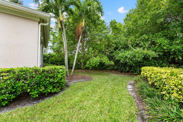 326 Caravelle Drive, Jupiter, FL 33458