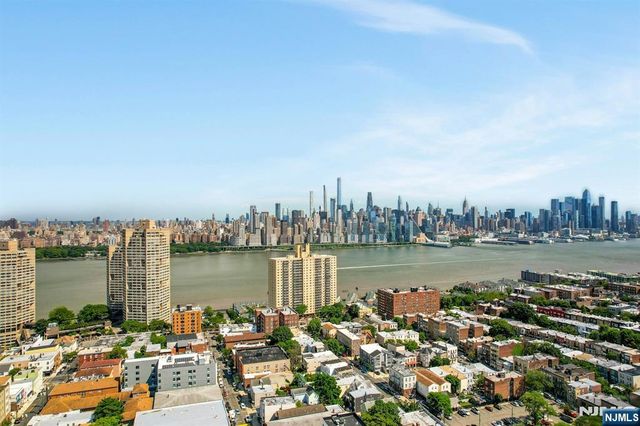 124 68th Street 206, Guttenberg, NJ 07093