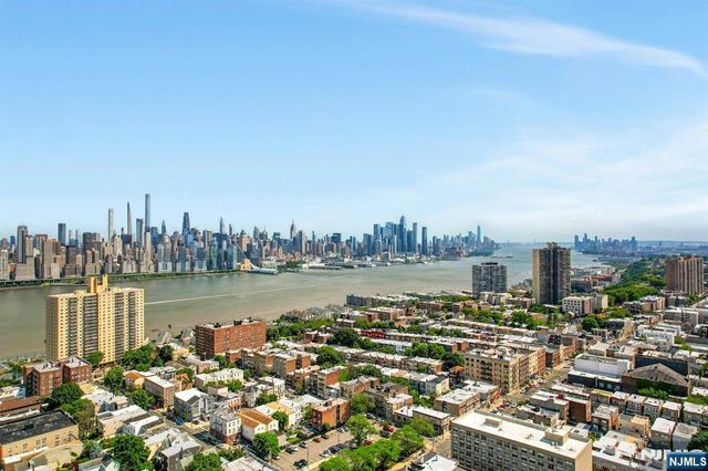124 68th Street 206, Guttenberg, NJ 07093