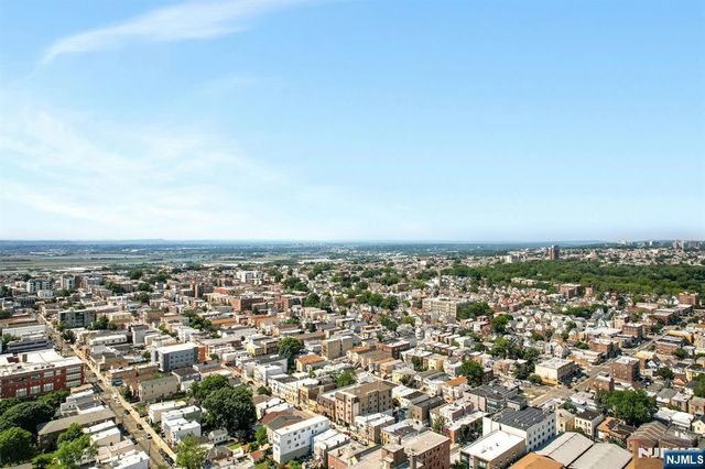 124 68th Street 206, Guttenberg, NJ 07093
