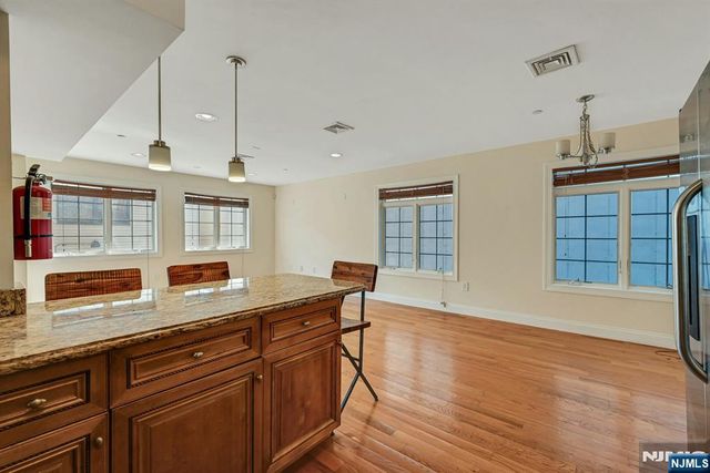 124 68th Street 206, Guttenberg, NJ 07093