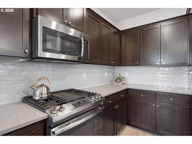 8070 Se BUTTERNUT CREEK Pkwy, Hillsboro, OR 97123