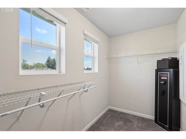 8070 Se BUTTERNUT CREEK Pkwy, Hillsboro, OR 97123