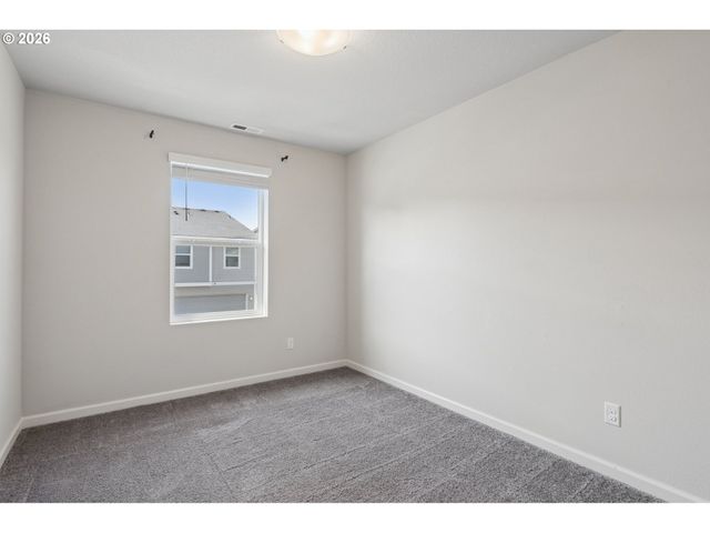 8070 Se BUTTERNUT CREEK Pkwy, Hillsboro, OR 97123