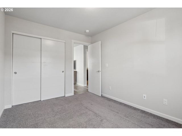 8070 Se BUTTERNUT CREEK Pkwy, Hillsboro, OR 97123
