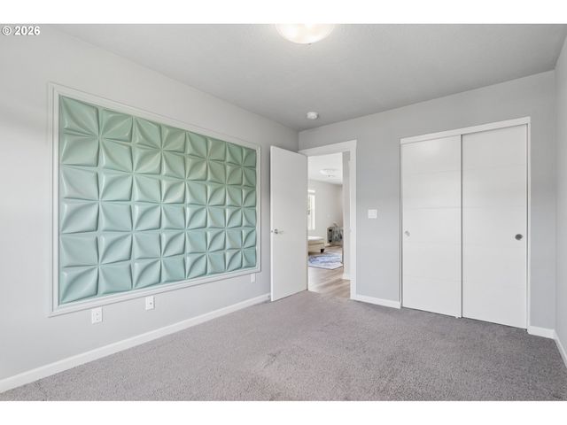 8070 Se BUTTERNUT CREEK Pkwy, Hillsboro, OR 97123
