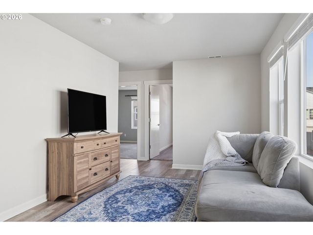 8070 Se BUTTERNUT CREEK Pkwy, Hillsboro, OR 97123