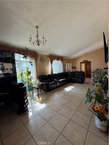 14930 Coalinga, Victorville, CA 92392