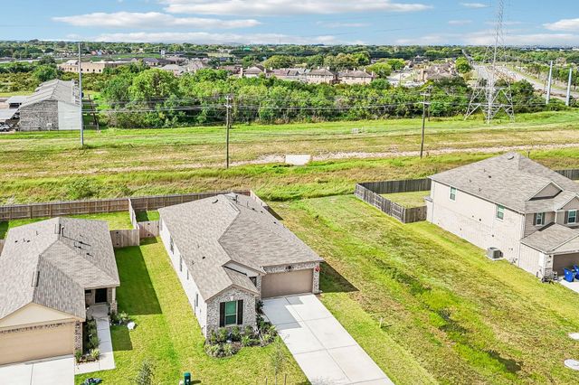 1717 Vista Luna Drive, Texas City, TX 77591