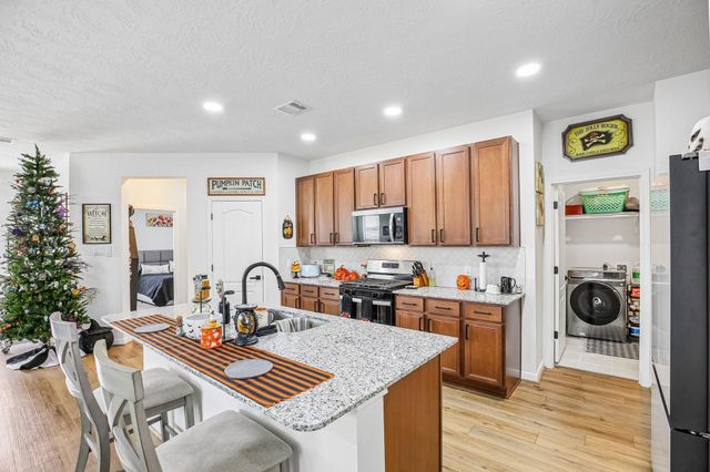 1717 Vista Luna Drive, Texas City, TX 77591