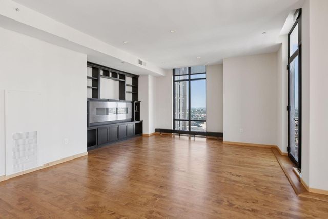 201 S 11th St 1700, Minneapolis, MN 55403