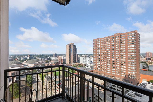 201 S 11th St 1700, Minneapolis, MN 55403
