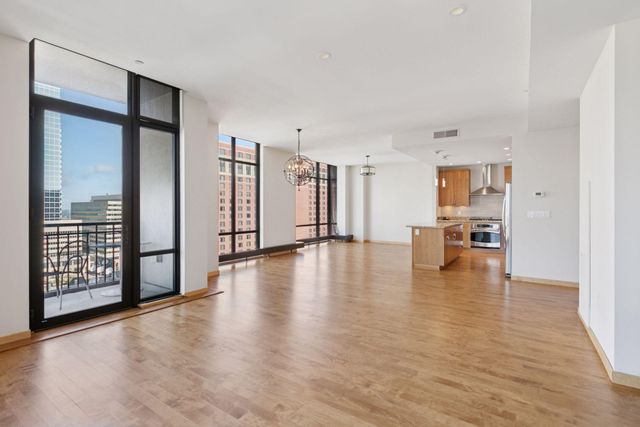 201 S 11th St 1700, Minneapolis, MN 55403