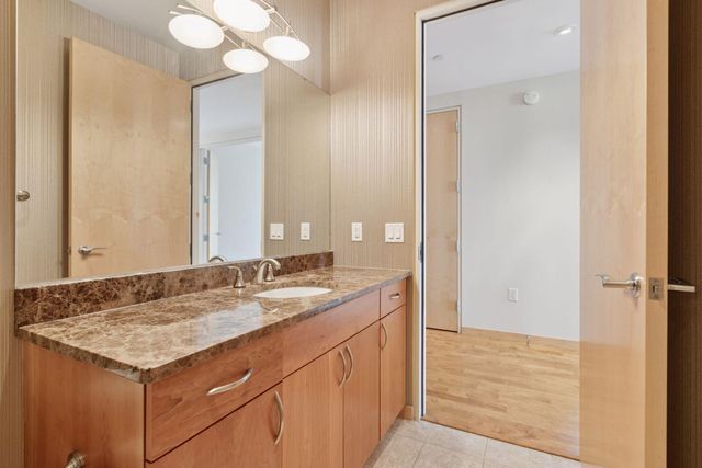 201 S 11th St 1700, Minneapolis, MN 55403