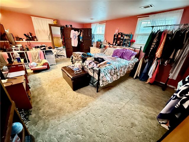 27 Bright Oaks Circle, Chili, NY 14624