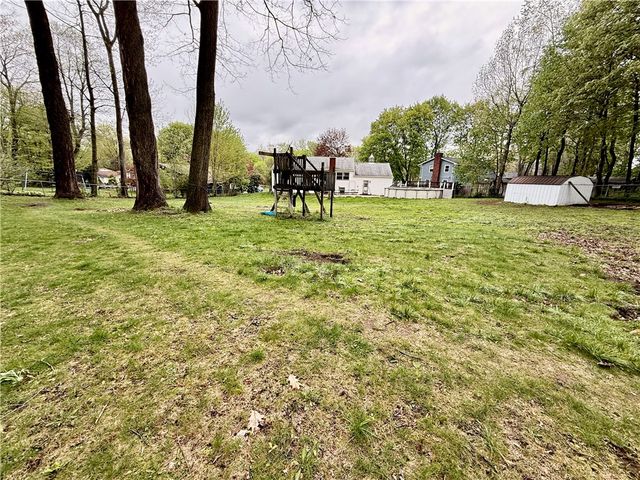 27 Bright Oaks Circle, Chili, NY 14624