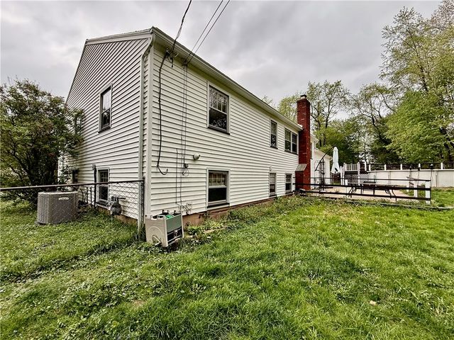 27 Bright Oaks Circle, Chili, NY 14624