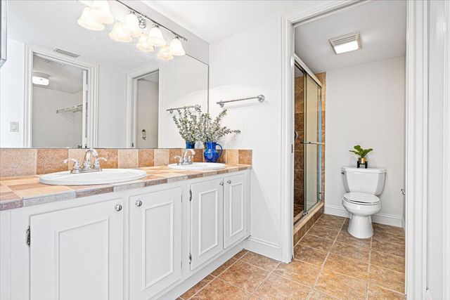 1811 SW Palm City Road A202, Stuart, FL 34994