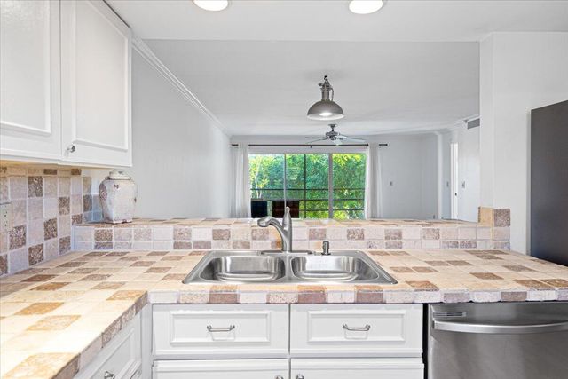 1811 SW Palm City Road A202, Stuart, FL 34994