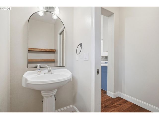 4771 CHATHAM St Se, Salem, OR 97302