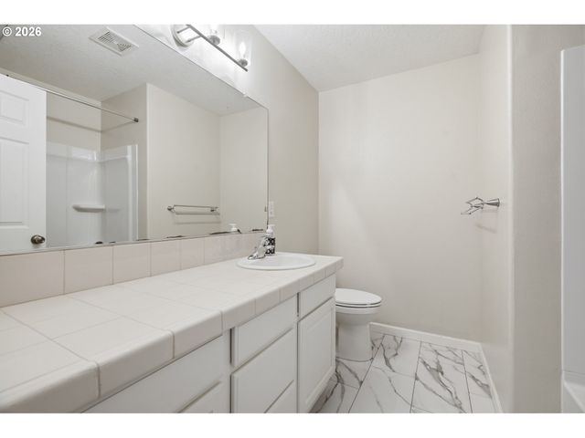 4771 CHATHAM St Se, Salem, OR 97302