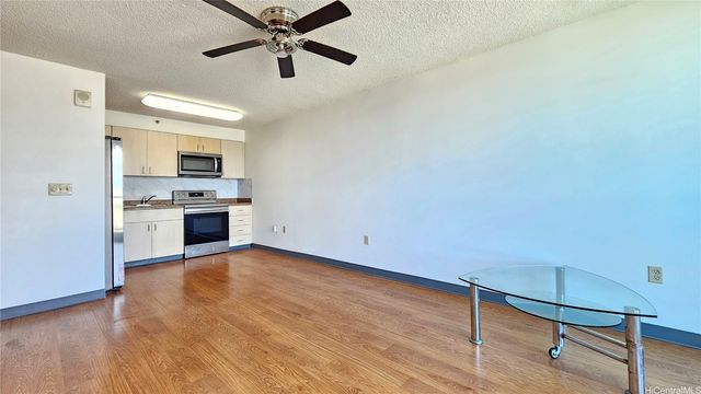94-302 Paiwa Street 902, Waipahu, HI 96797