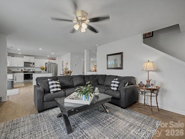 1718 Gaston Mountain Drive, Dallas, NC 28034