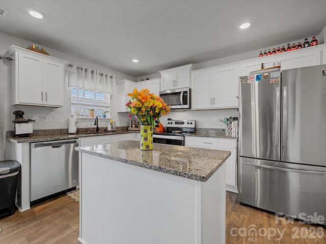 1718 Gaston Mountain Drive, Dallas, NC 28034