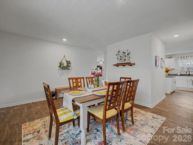 1718 Gaston Mountain Drive, Dallas, NC 28034