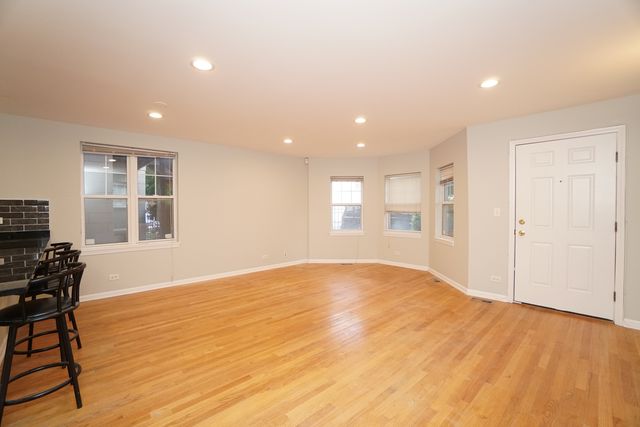 1103 N Crosby Street A, Chicago, IL 60610
