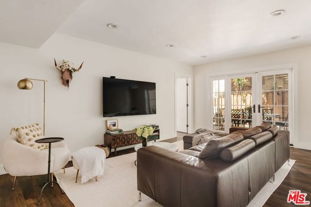 1010 Palm Avenue 106, West Hollywood, CA 90069