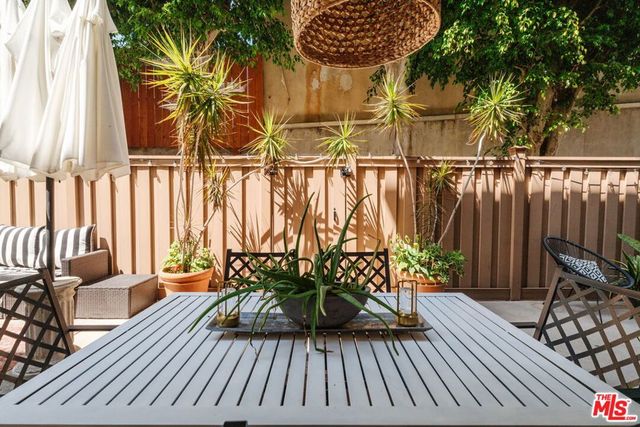 1010 Palm Avenue 106, West Hollywood, CA 90069
