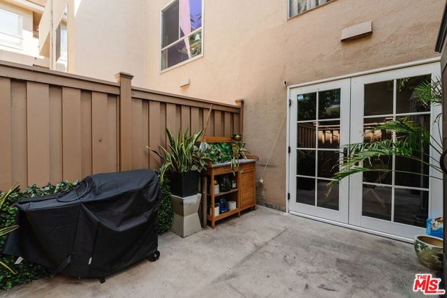 1010 Palm Avenue 106, West Hollywood, CA 90069