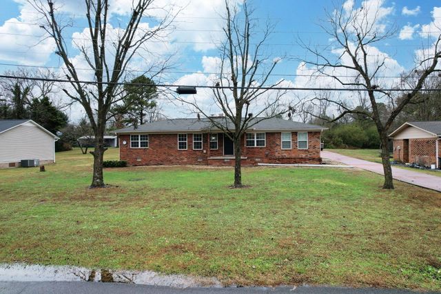2025 Hawk Street SE, Cleveland, TN 37323
