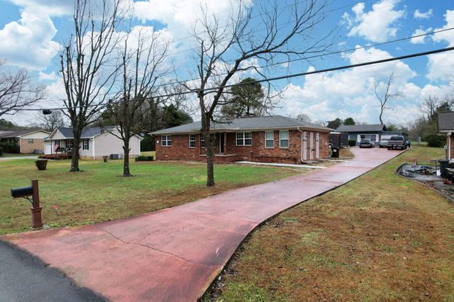 2025 Hawk Street SE, Cleveland, TN 37323