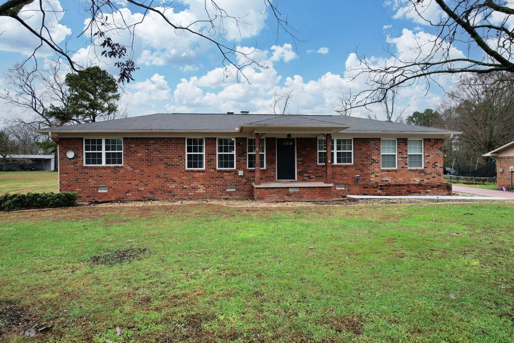 2025 Hawk Street SE, Cleveland, TN 37323