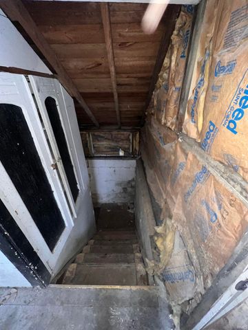 1801 Robinson Street, South Bend, IN 46613