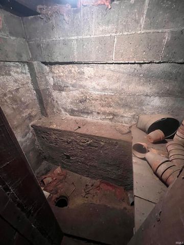 1801 Robinson Street, South Bend, IN 46613