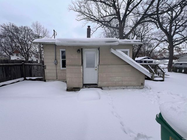 1801 Robinson Street, South Bend, IN 46613