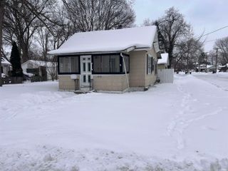 1801 Robinson Street, South Bend, IN 46613