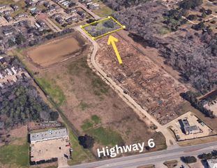 1300 Dickinson Road, Alvin, TX 77511