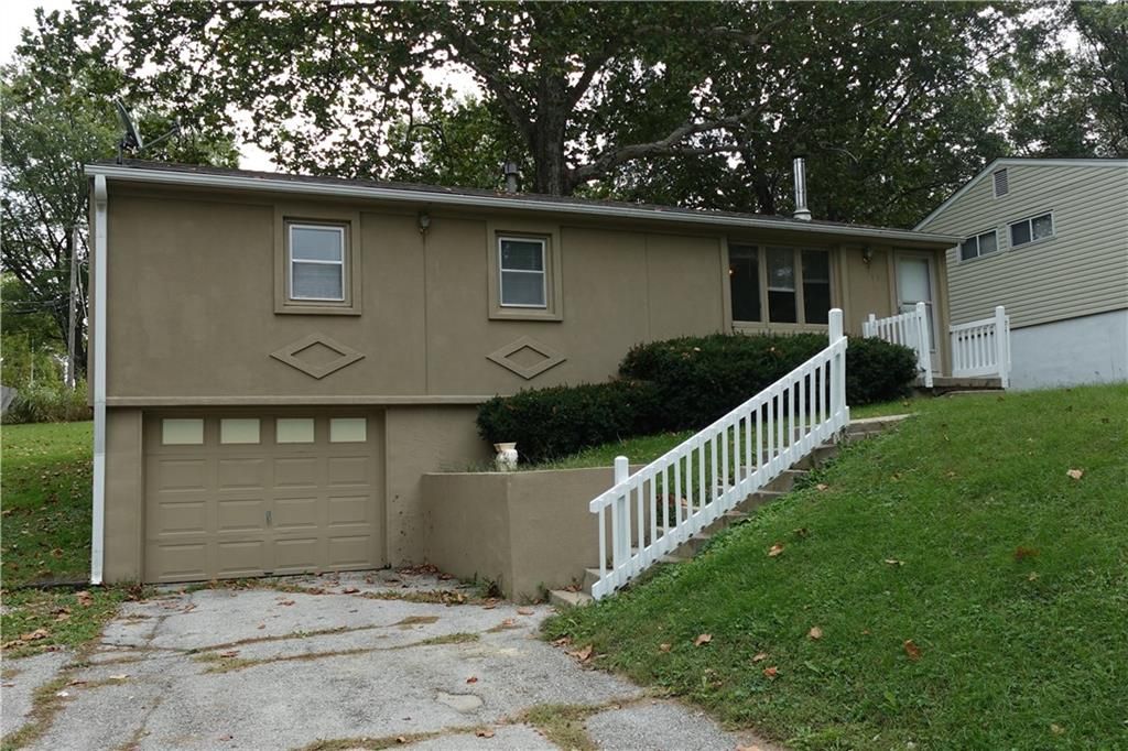 4949 N Topping Avenue, Kansas City, MO 64119